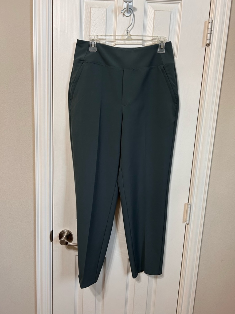 Athleta Dark Green Tapered Pull-On Pants-Size 8